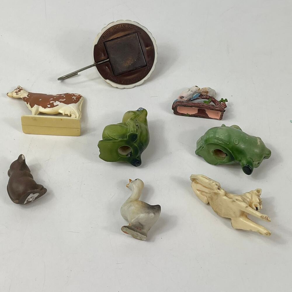 Vintage Plastic Figurine Lot 1960–70s St Labre Indian Magnet Frogs Cow Duck 8 Pc - Picture 5 of 14